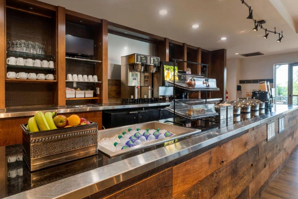 Best Western Plus Chocolate Lake Hotel Image 10