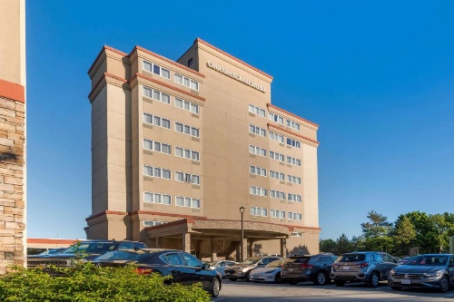 Best Western Plus Chocolate Lake Hotel image 20
