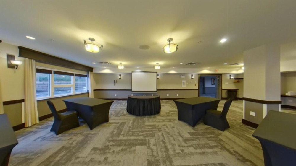 Best Western Plus Chocolate Lake Hotel Image 24