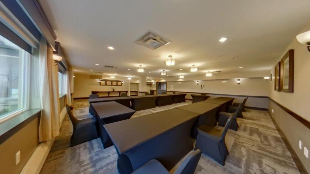 Best Western Plus Chocolate Lake Hotel Image 27