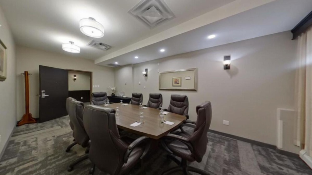 Best Western Plus Chocolate Lake Hotel Image 28