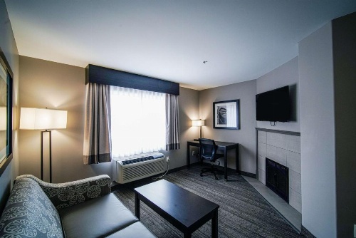 Best Western Plus Chocolate Lake Hotel image 31
