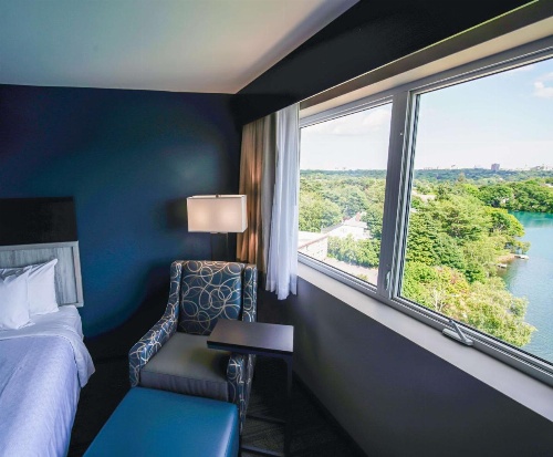 Best Western Plus Chocolate Lake Hotel image 35