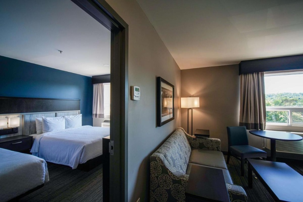 Best Western Plus Chocolate Lake Hotel Image 37