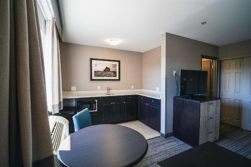 Best Western Plus Chocolate Lake Hotel image 38