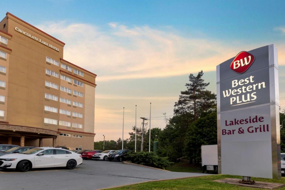 Best Western Plus Chocolate Lake Hotel Image 44