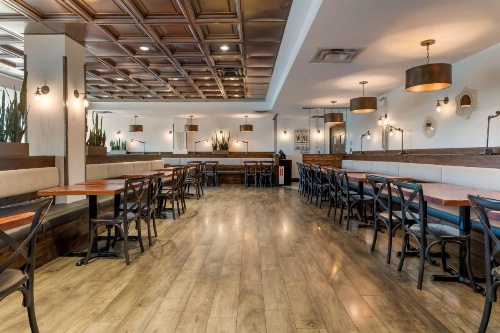 Best Western Plus Chocolate Lake Hotel image 9